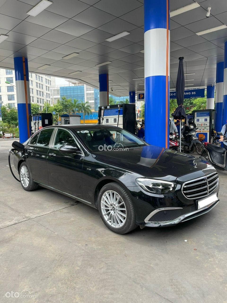 2022 Mercedes-Benz E200