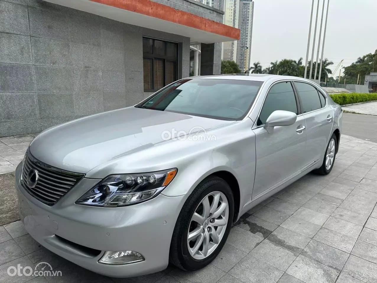 2008 Lexus LS 600