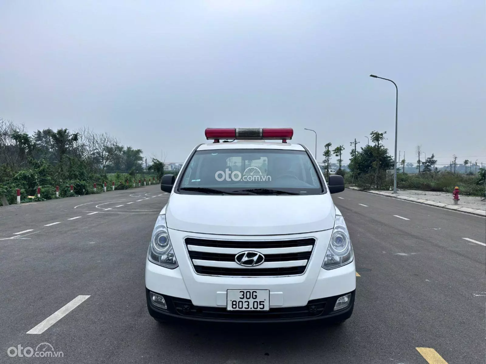 2017 Hyundai Grand Starex 2.4 MT