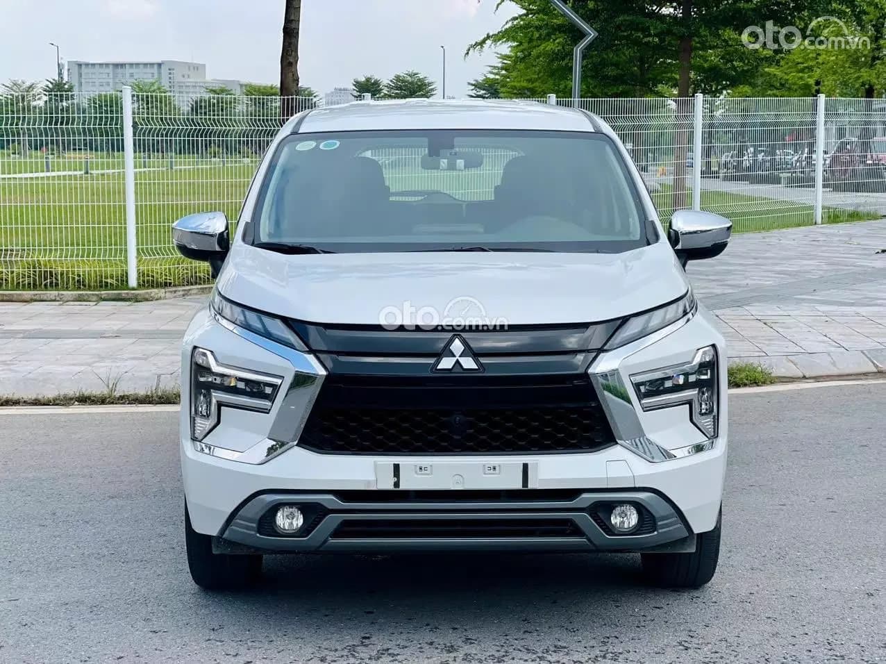 2024 Mitsubishi Xpander AT Premium