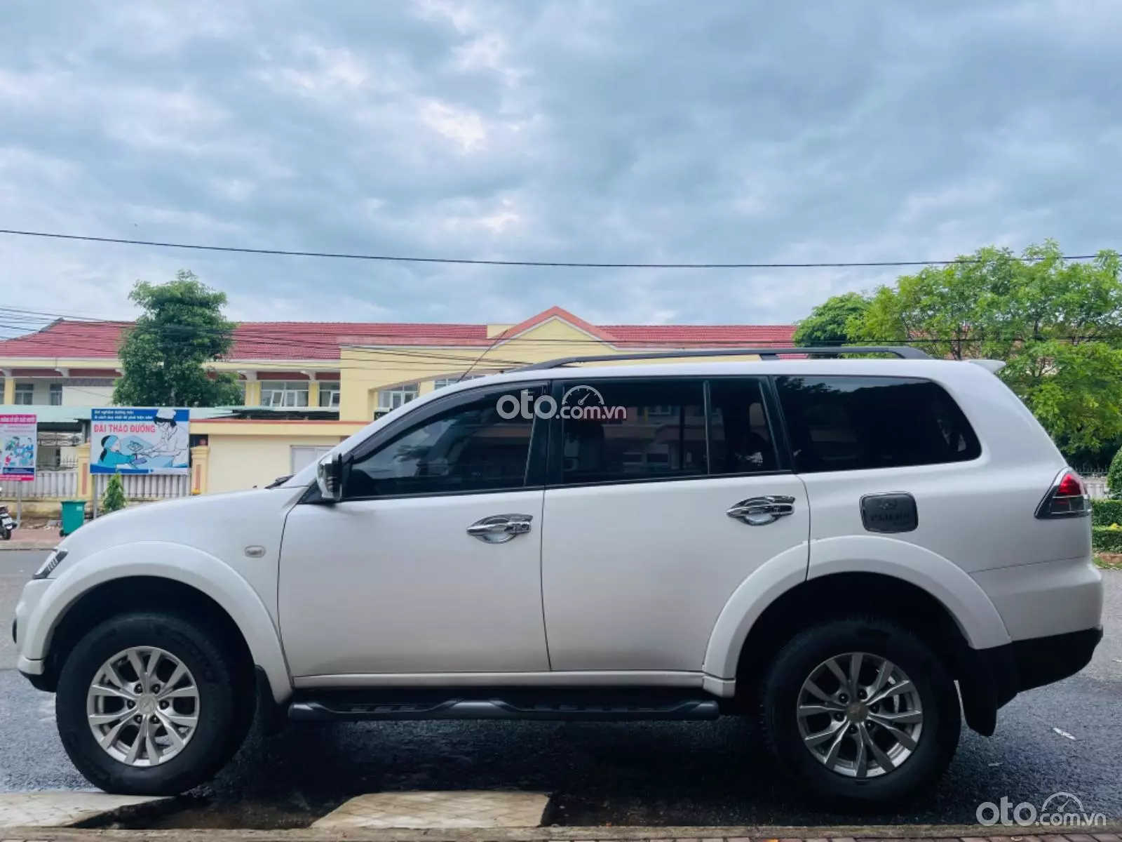 2016 Mitsubishi Pajero Sport D 4x2 MT