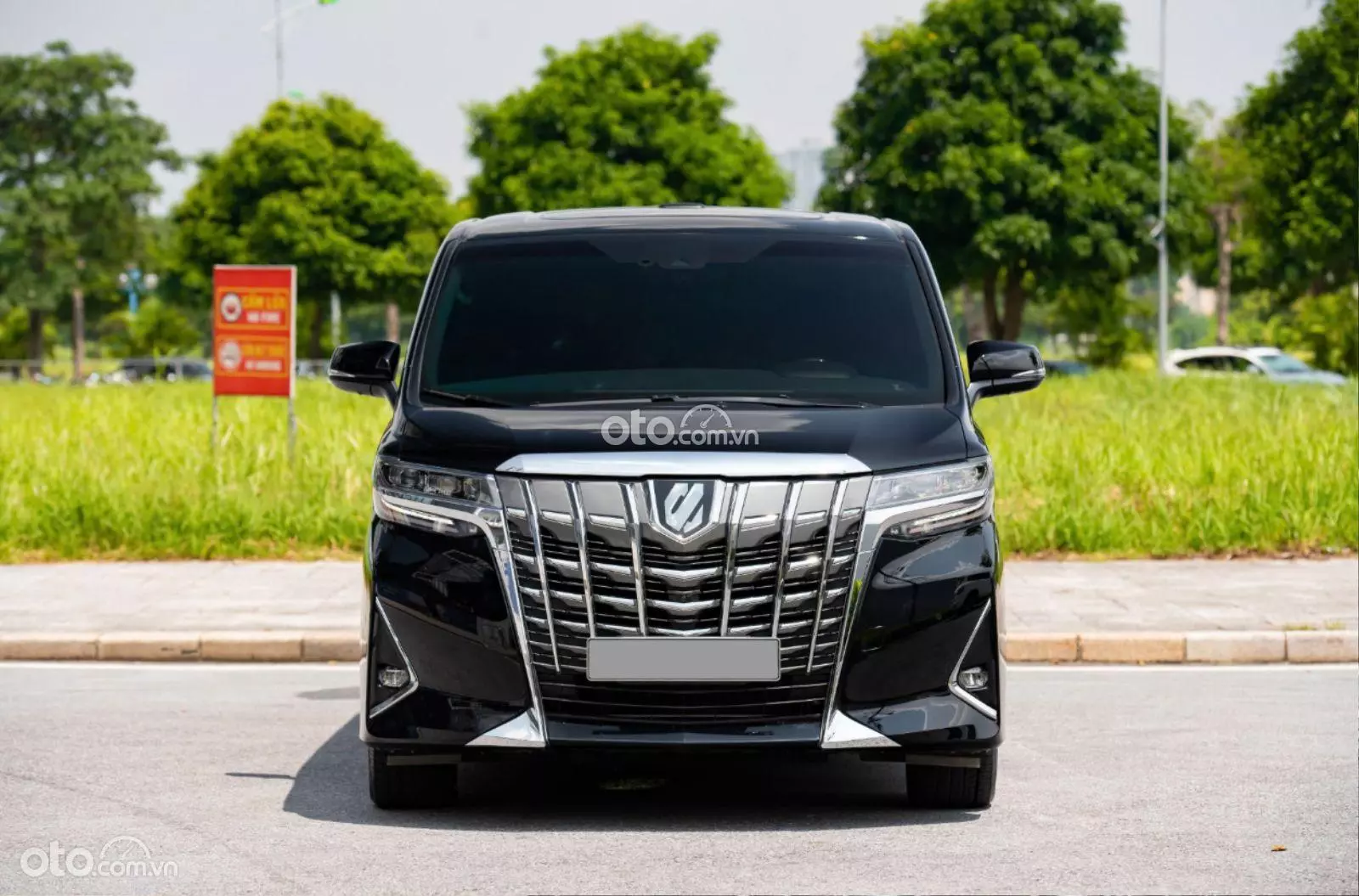 2019 Toyota Alphard Executive Lounge