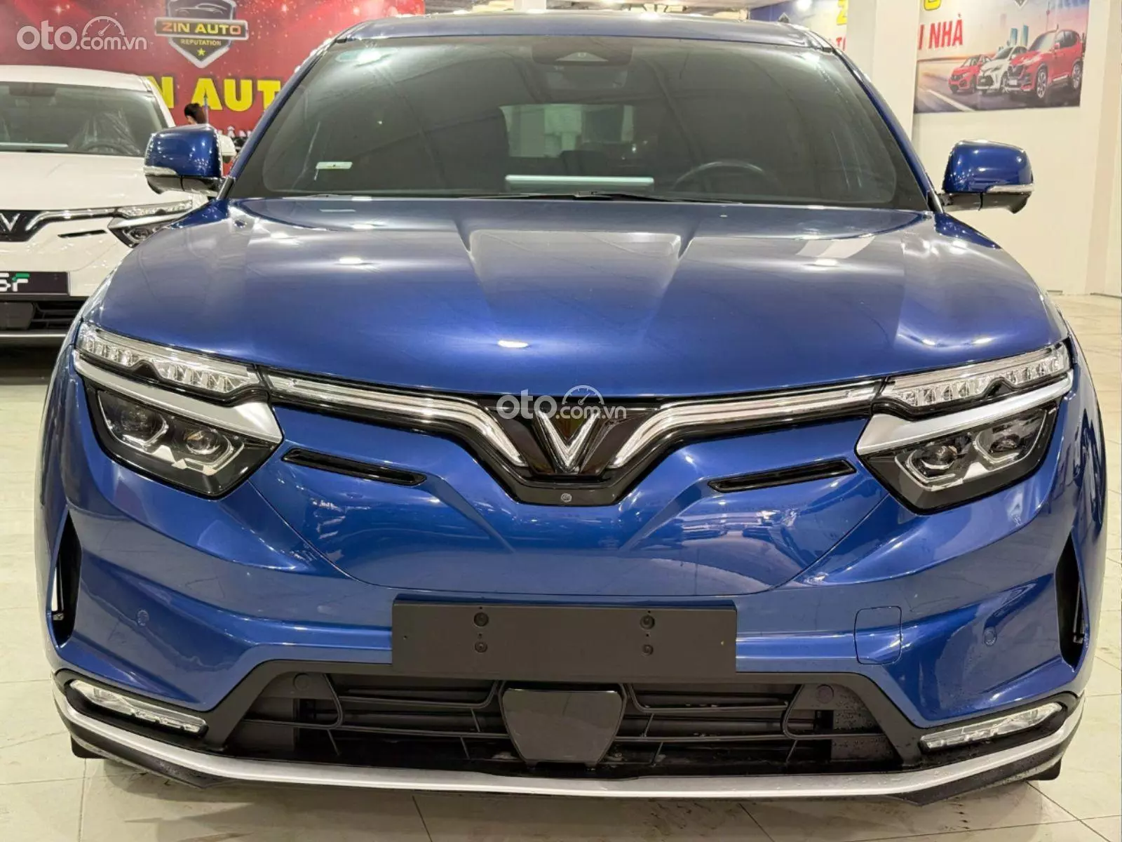 2023 VinFast VF8 Plus - Image 1