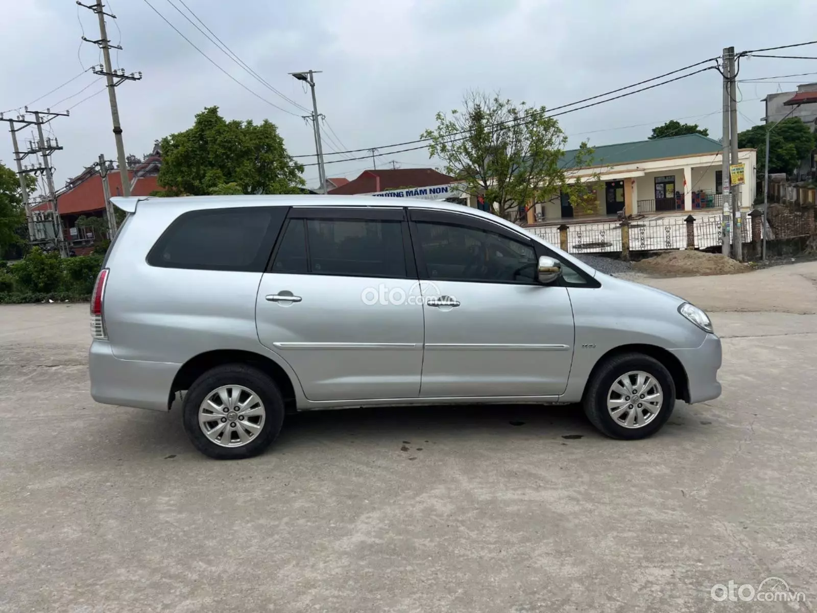 2010 Toyota Innova 2.0G