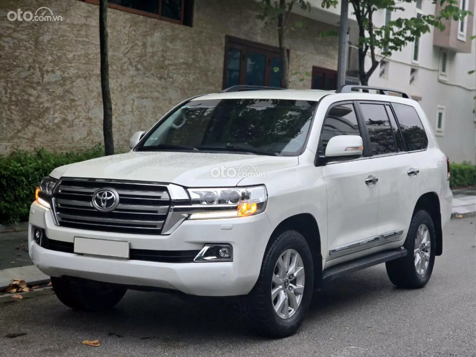 2017 Toyota Land Cruiser VX 4.6 V8