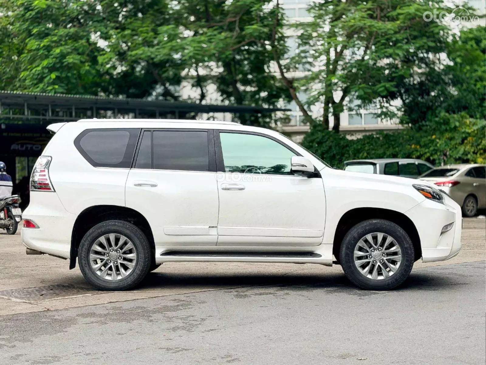 2010 Lexus GX 460 - ảnh nhỏ 3