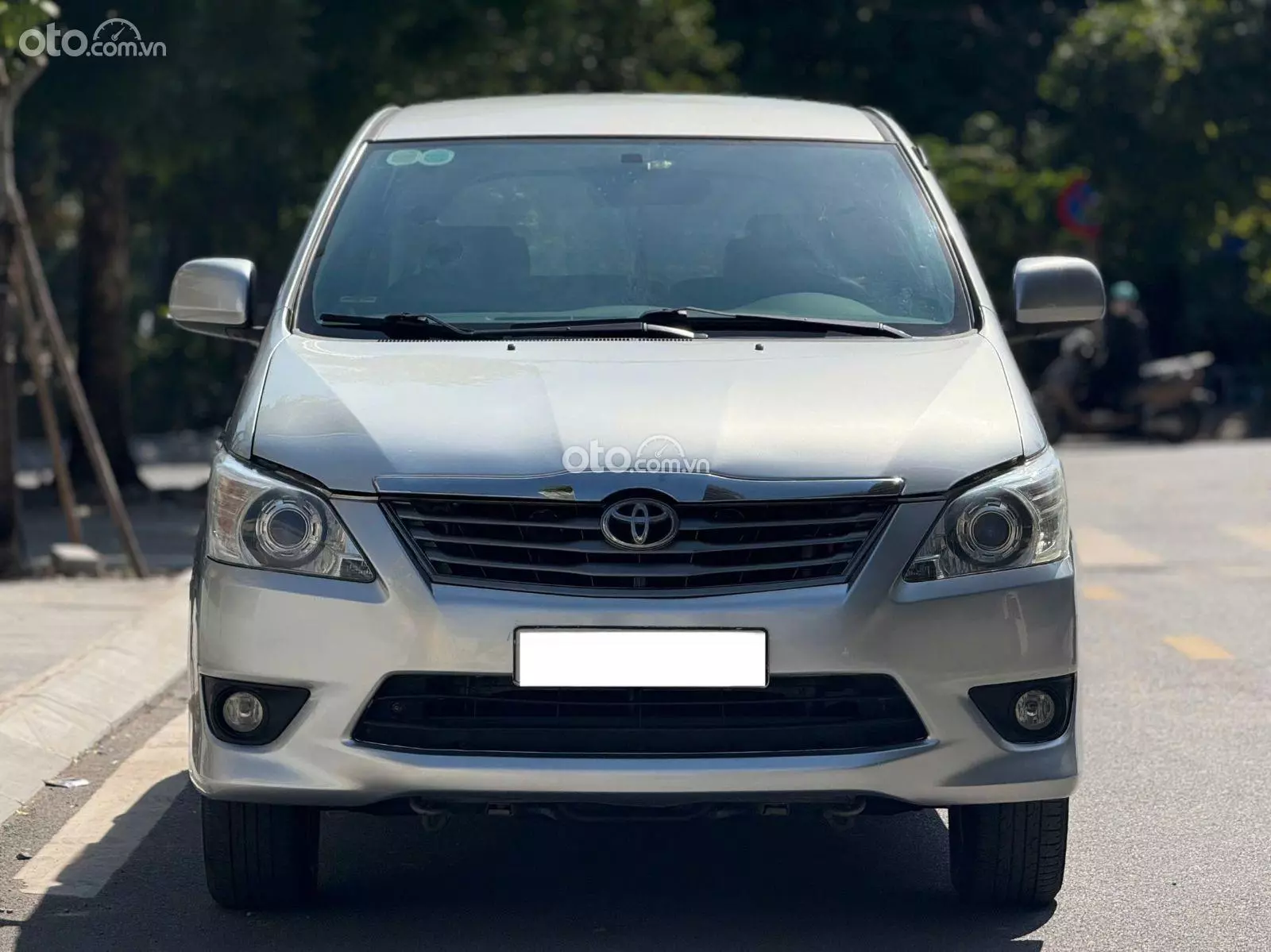 2013 Toyota Innova 2.0G