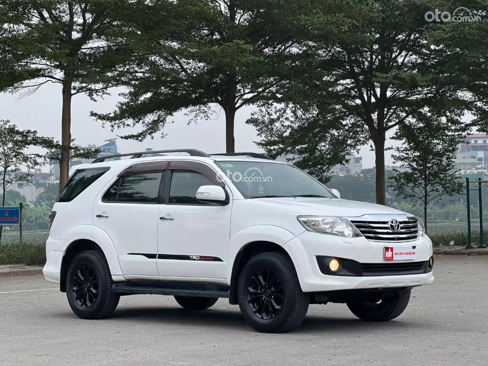 2014 Toyota Fortuner 2.7V TRD 4x4