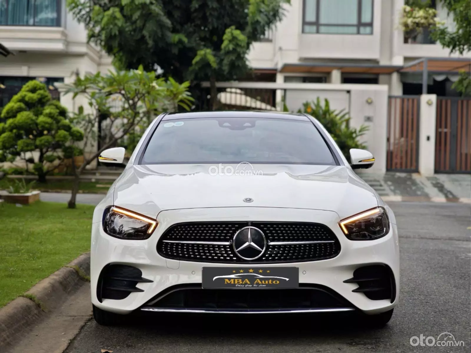 2022 Mercedes-Benz E300 AMG V1