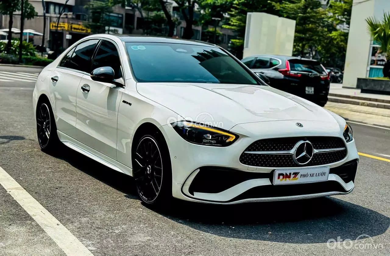 2023 Mercedes-Benz C300 AMG