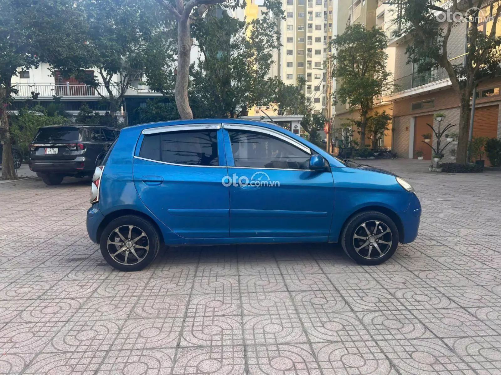 Thumbnail 5