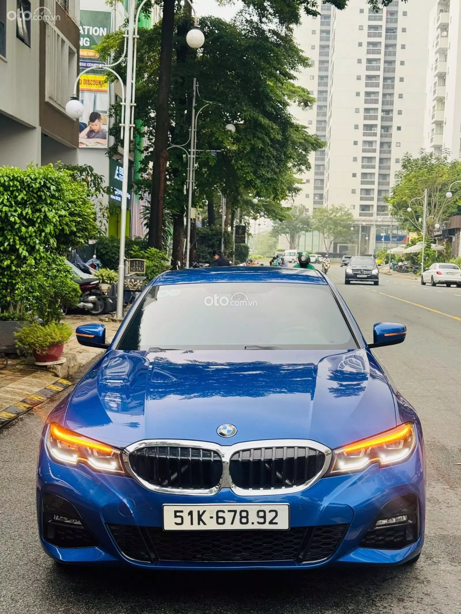 2022 BMW 320i M Sport - Image 1