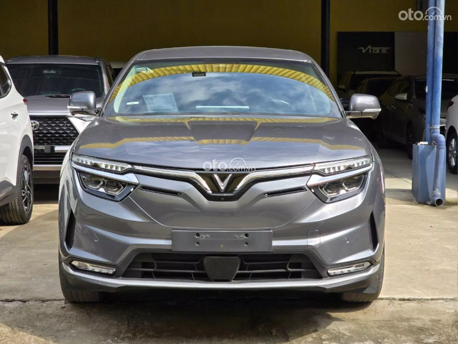 2023 VinFast VF8 Eco