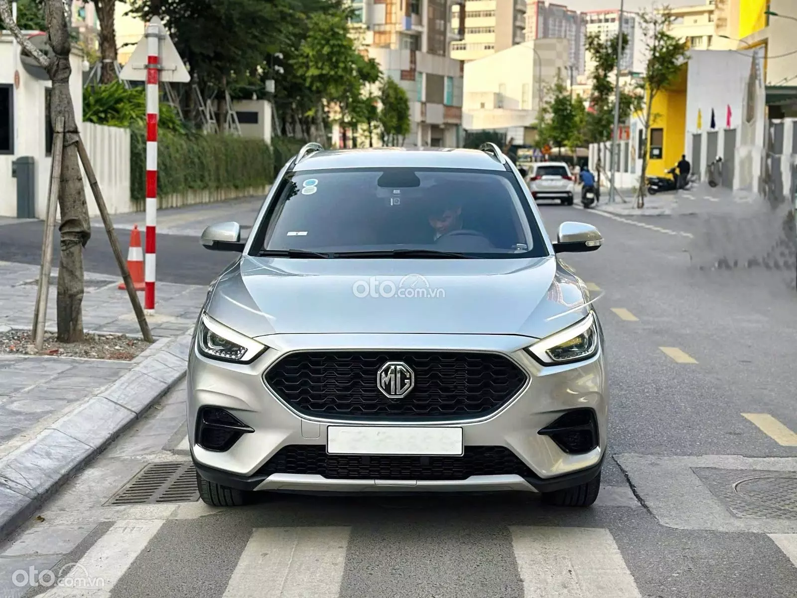 2024 MG ZS STD+