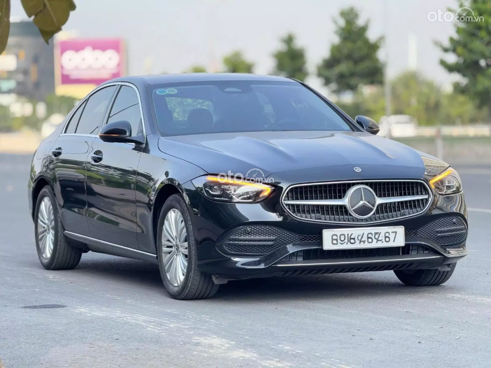 2023 Mercedes-Benz C200 Avantgarde