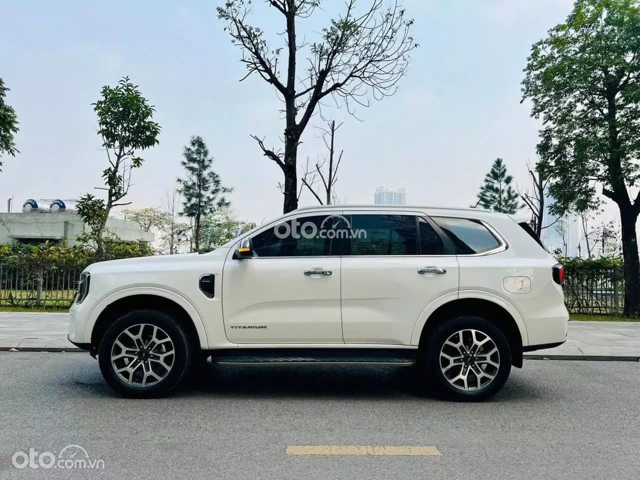 2022 Ford Everest Titanium 2.0 AT 4x2 - ảnh nhỏ 4