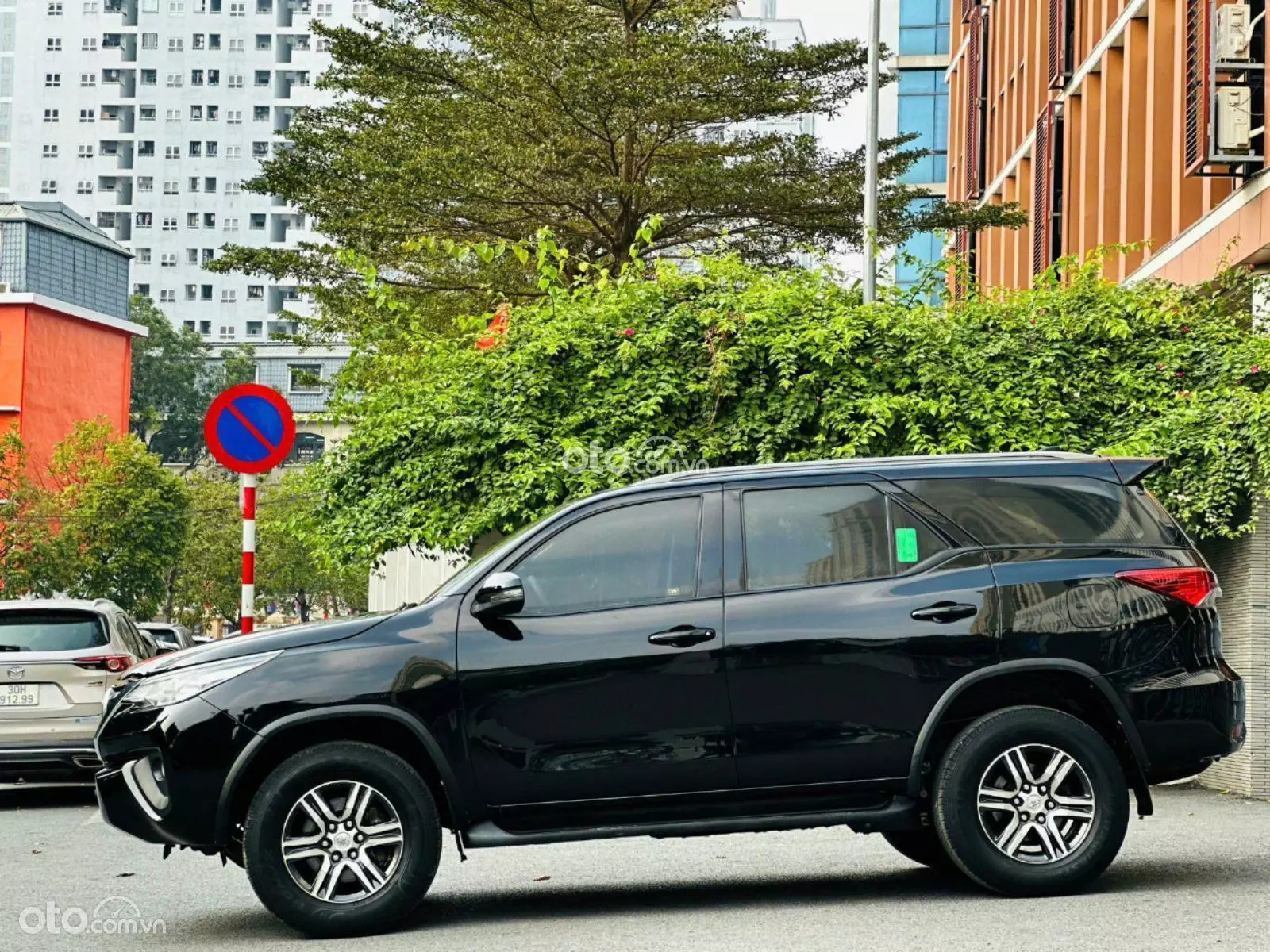 2020 Toyota Fortuner 2.4 MT 4x2 - ảnh nhỏ 3