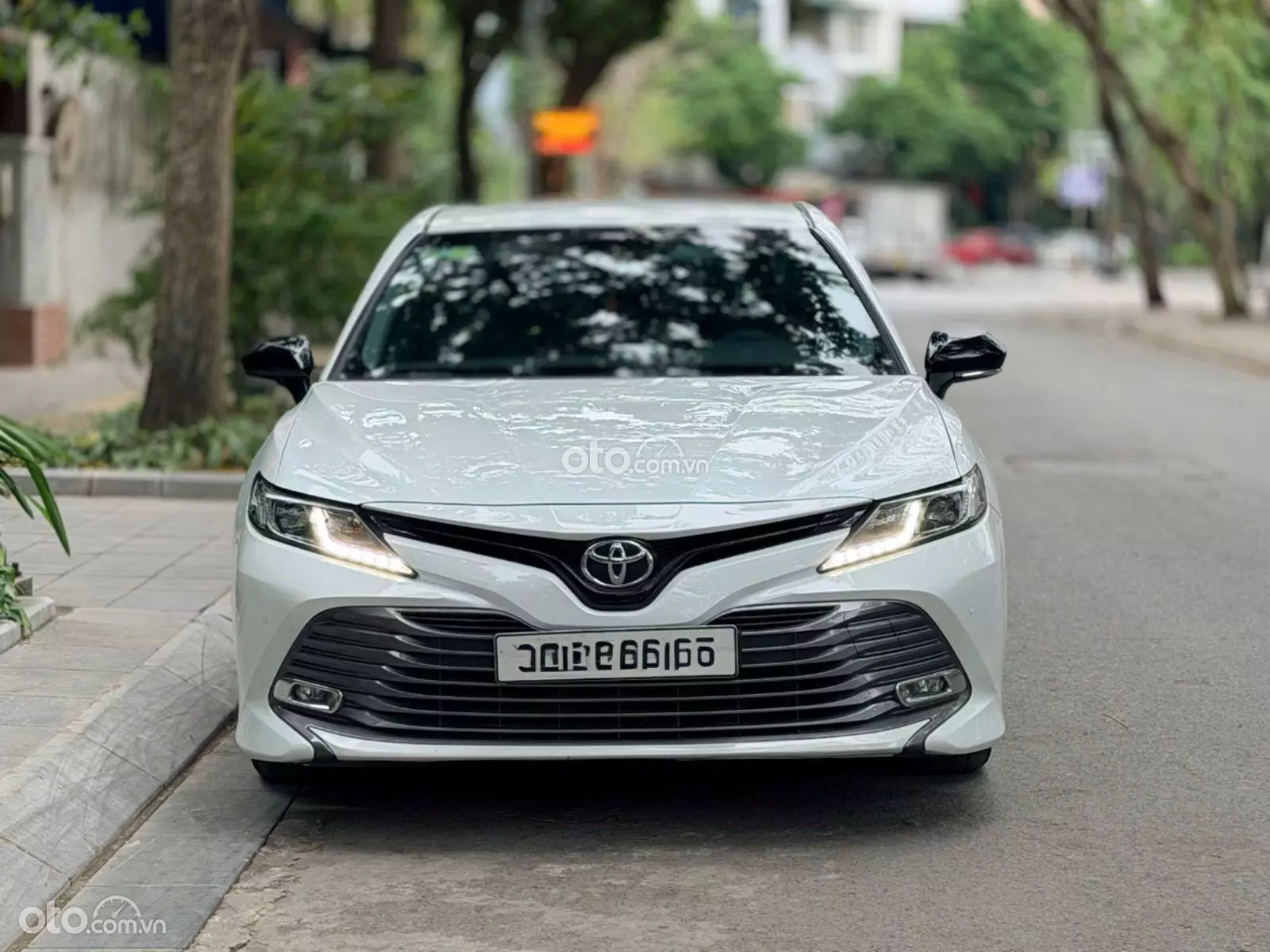 2020 Toyota Camry 2.0G