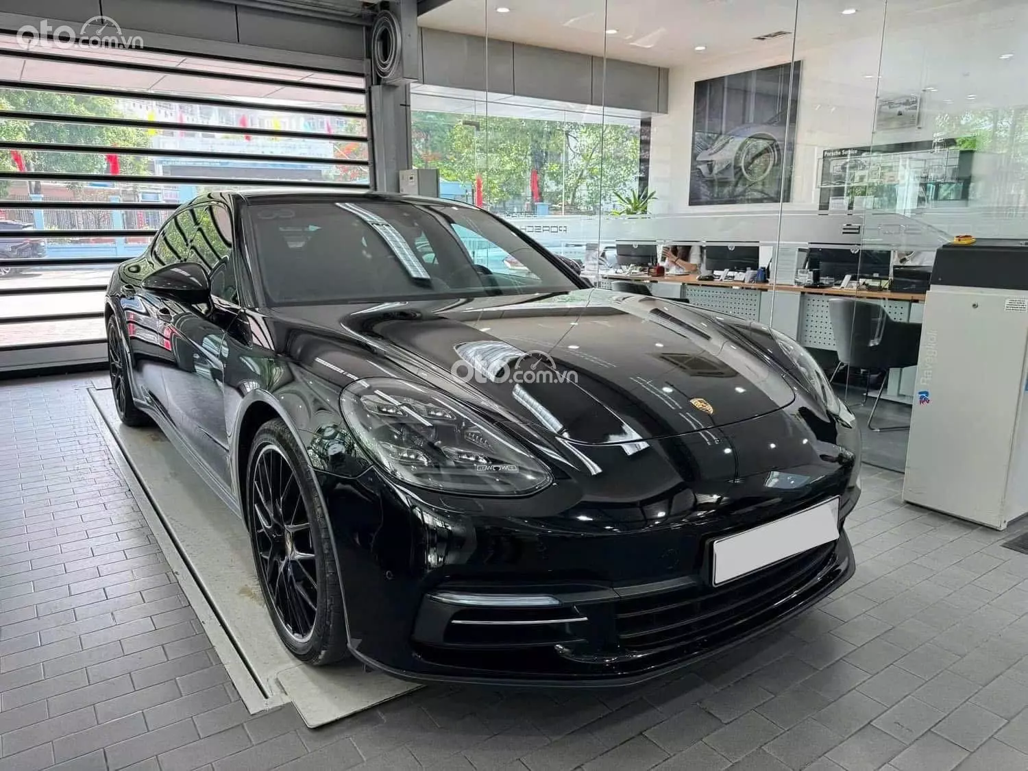 2019 Porsche Panamera 4 Executive