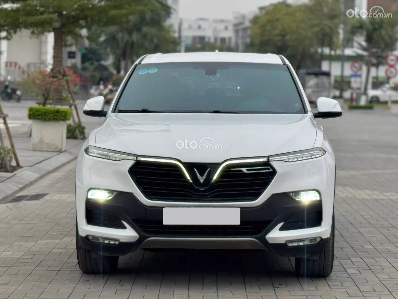 2020 VinFast LUX SA2 LUX SA2.0 Tiêu chuẩn