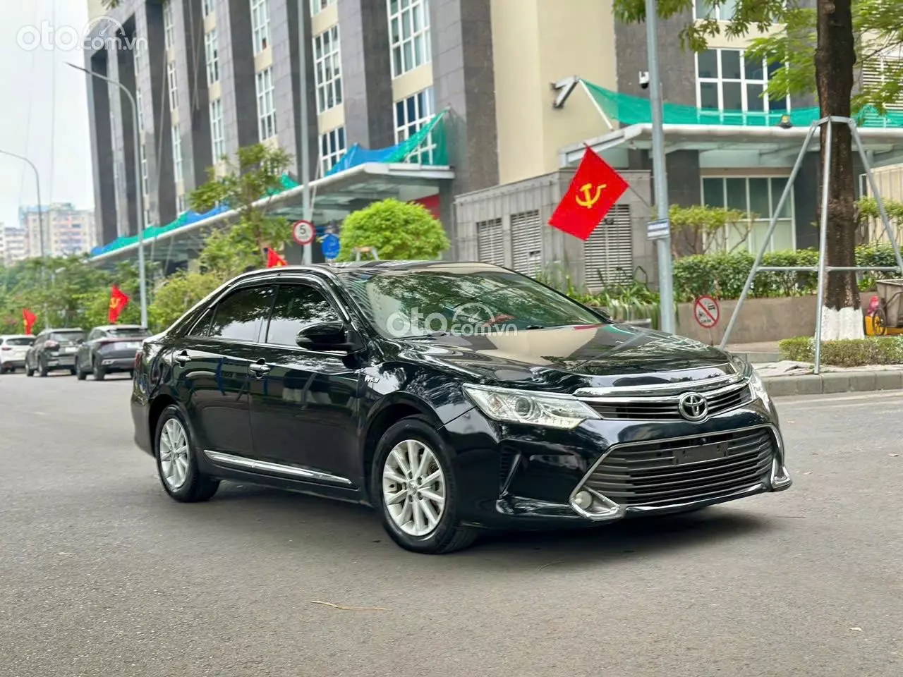 2016 Toyota Camry 2.0E
