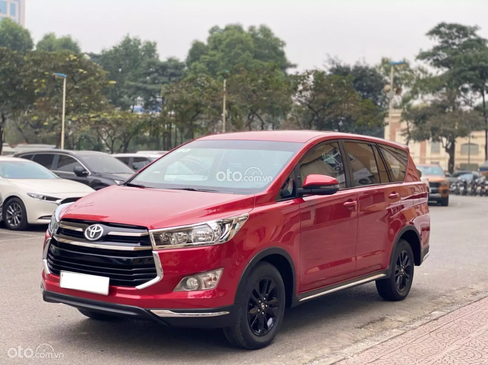 2017 Toyota Innova 2.0 Venturer AT