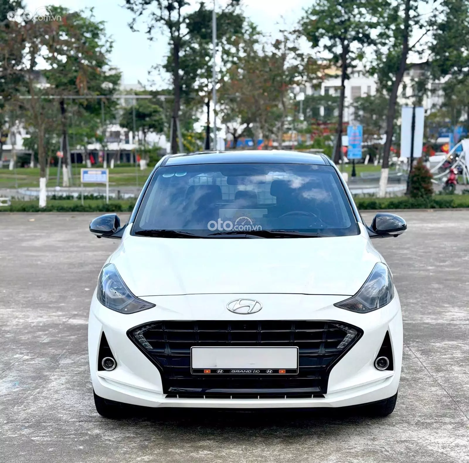 2024 Hyundai Grand i10 Hatchback 1.2 AT