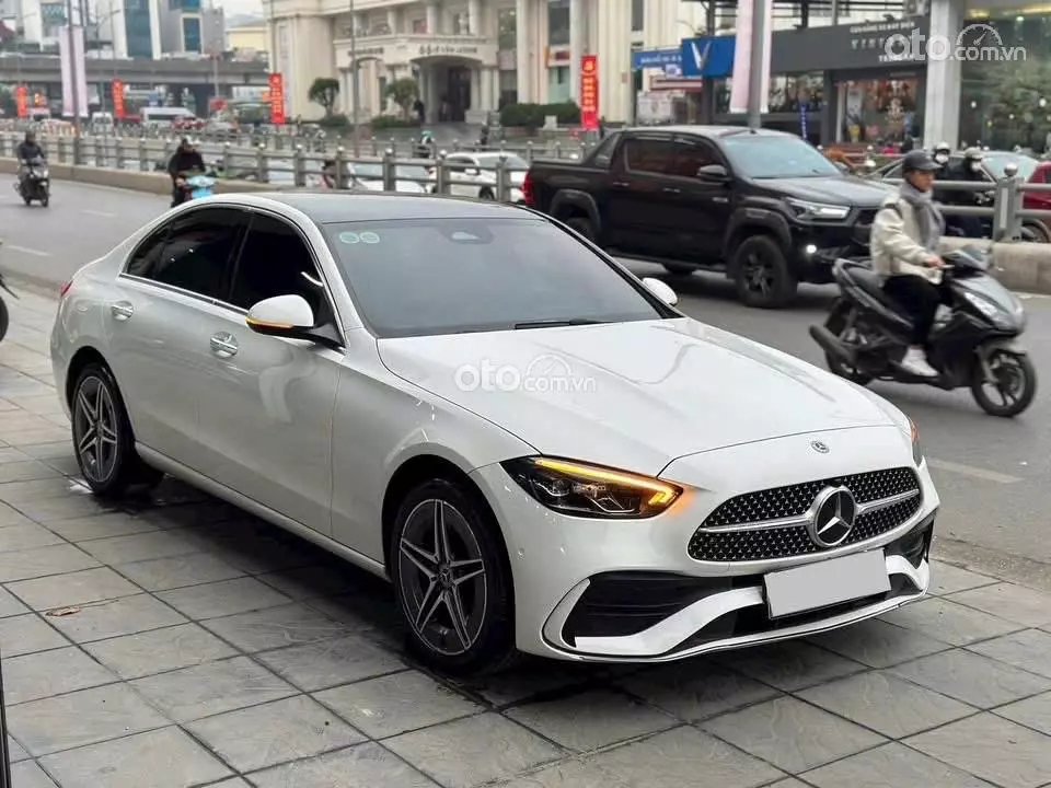 2021 Mercedes-Benz C200