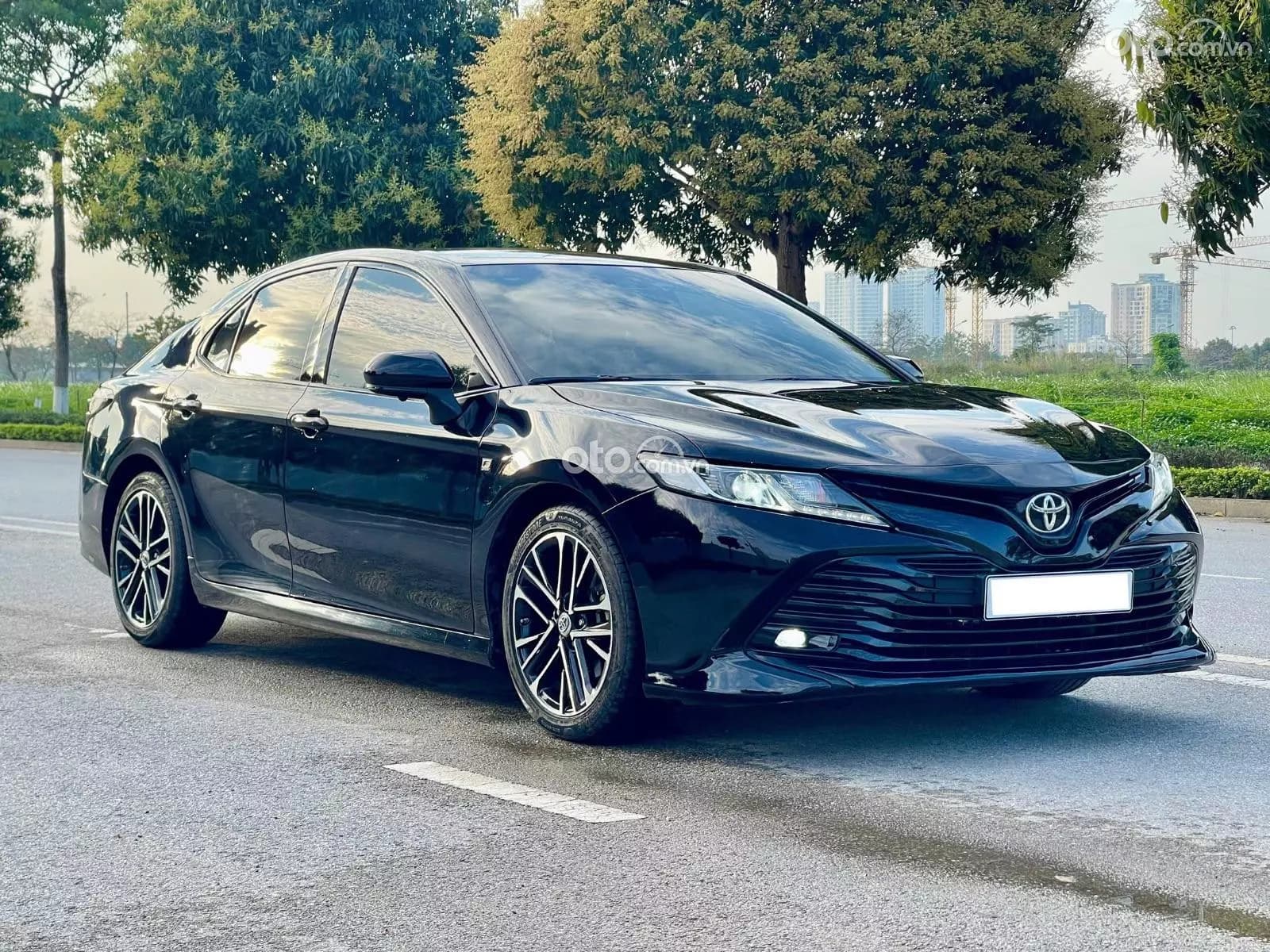 2019 Toyota Camry 2.0G