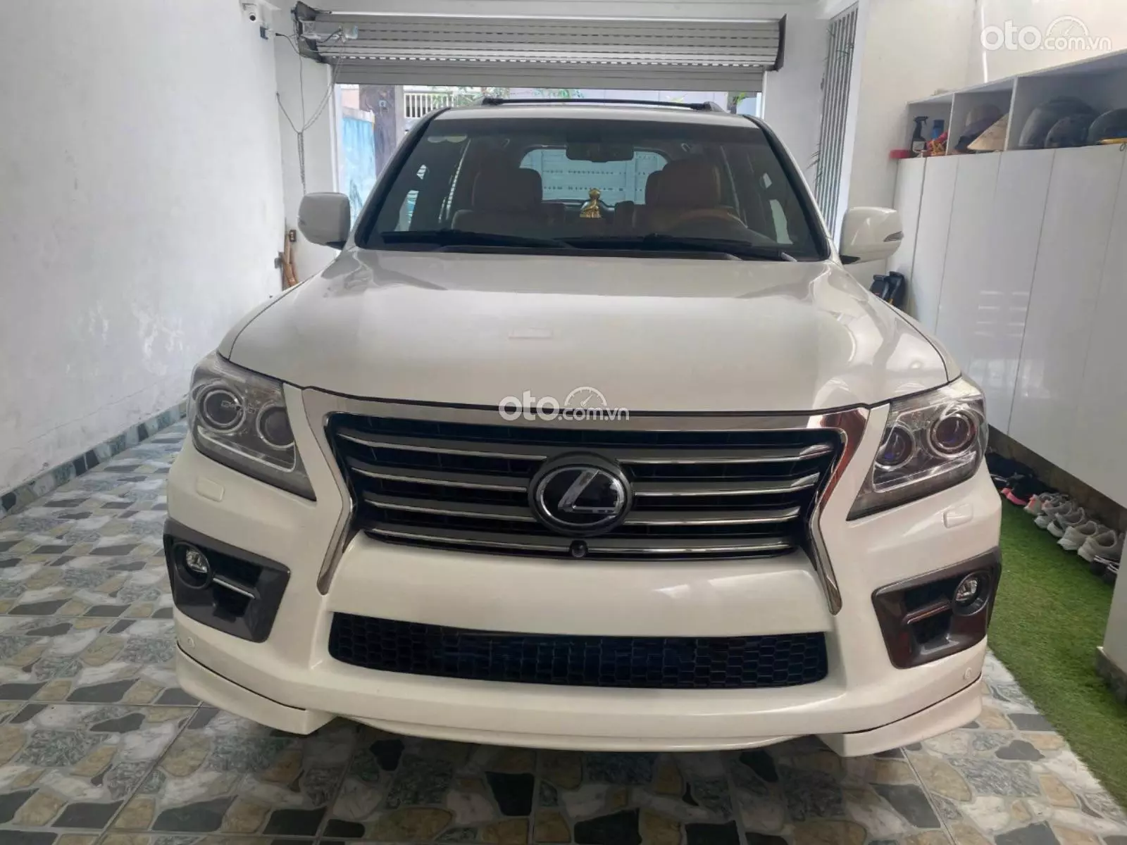 2013 Lexus LX 570 Super Sport