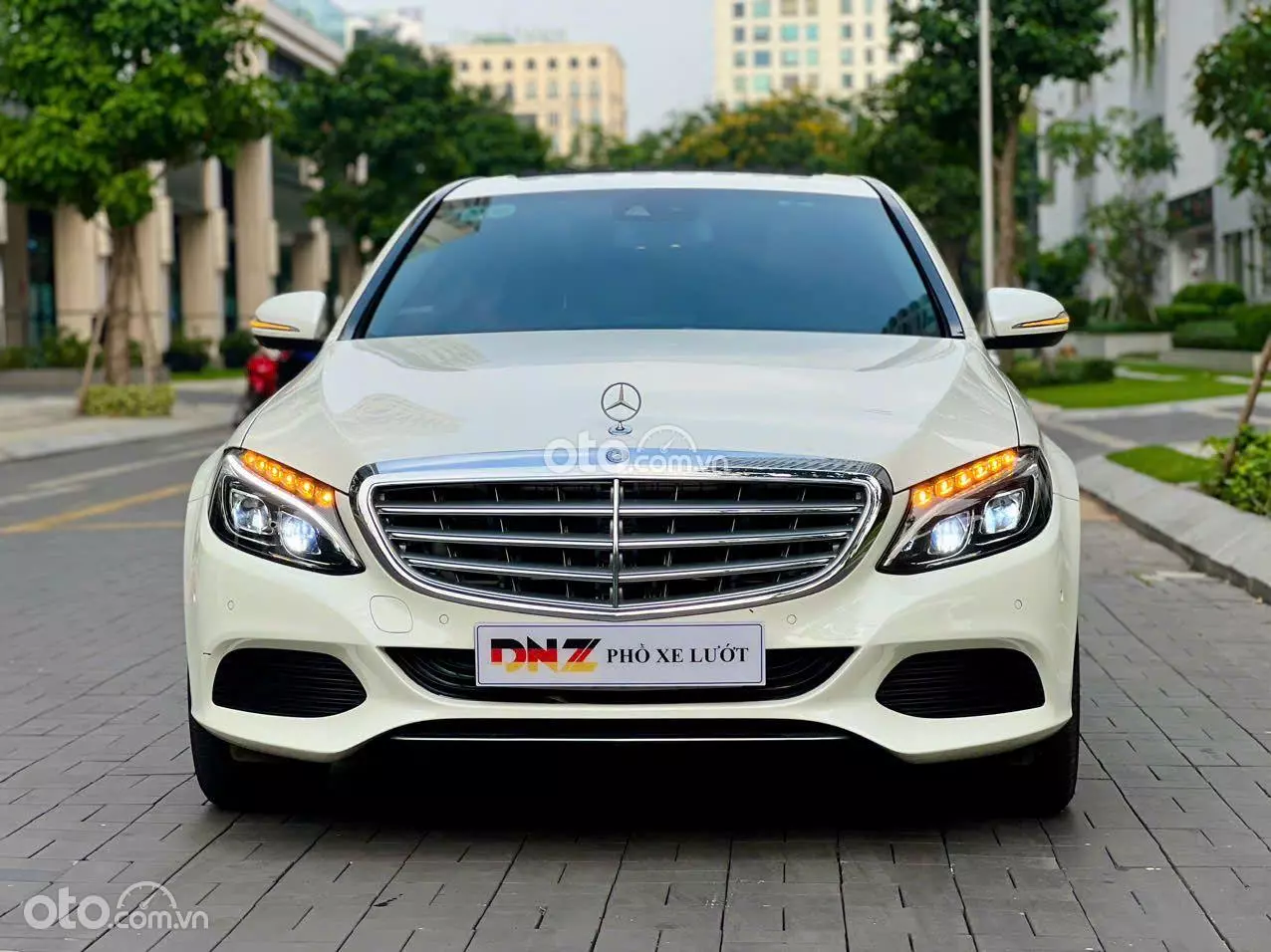 2016 Mercedes-Benz C250 Exclusive - Image 1