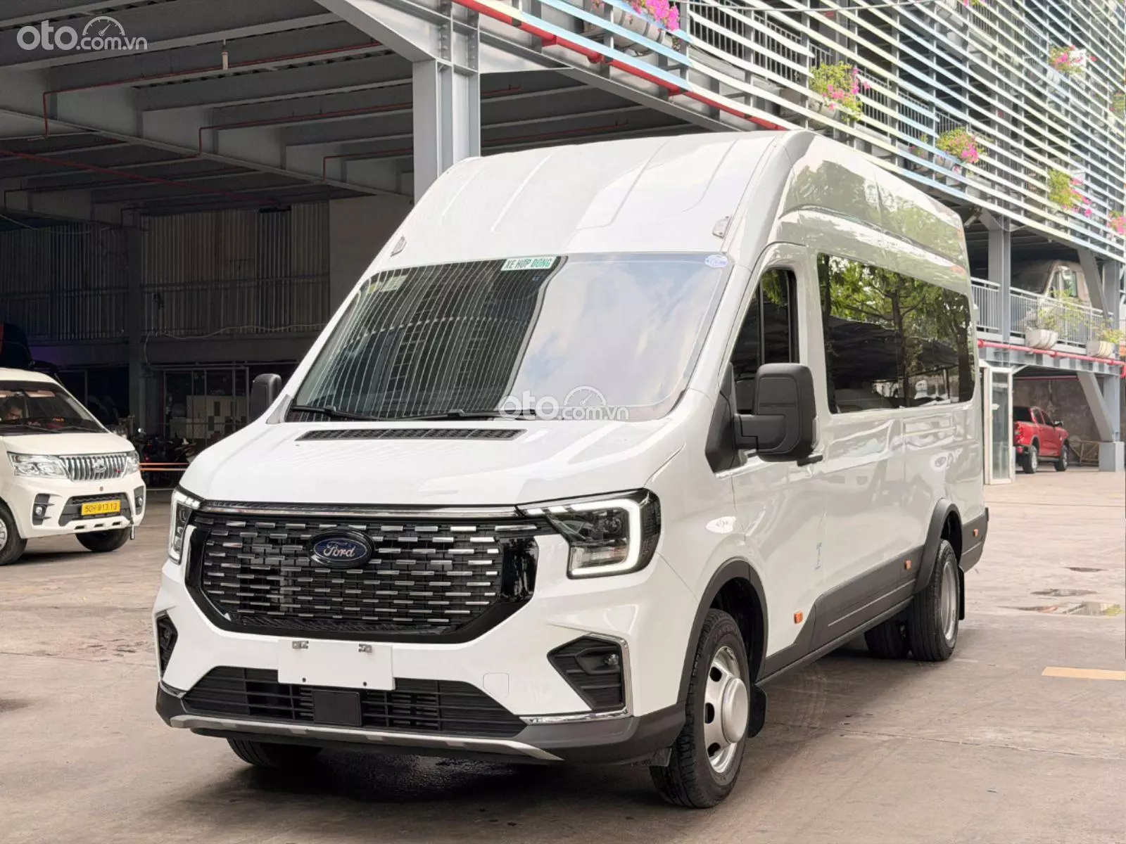 2025 Ford Transit Cao cấp