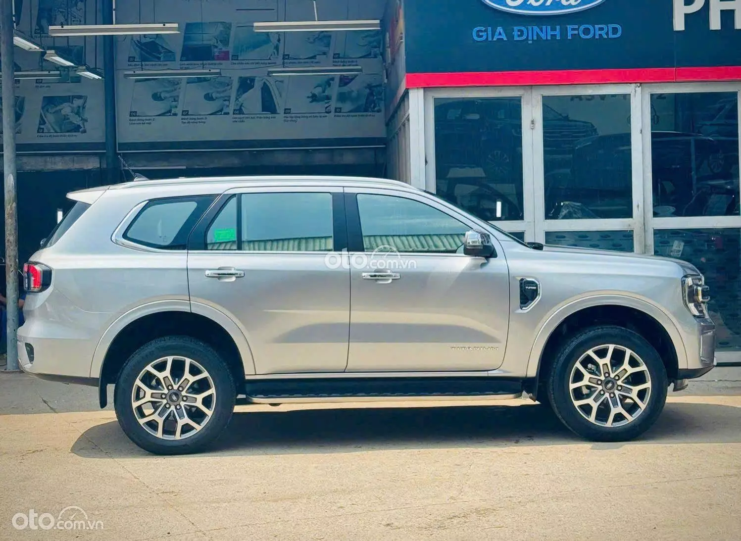 2022 Ford Everest Titanium 2.0 AT 4x2 - ảnh nhỏ 3