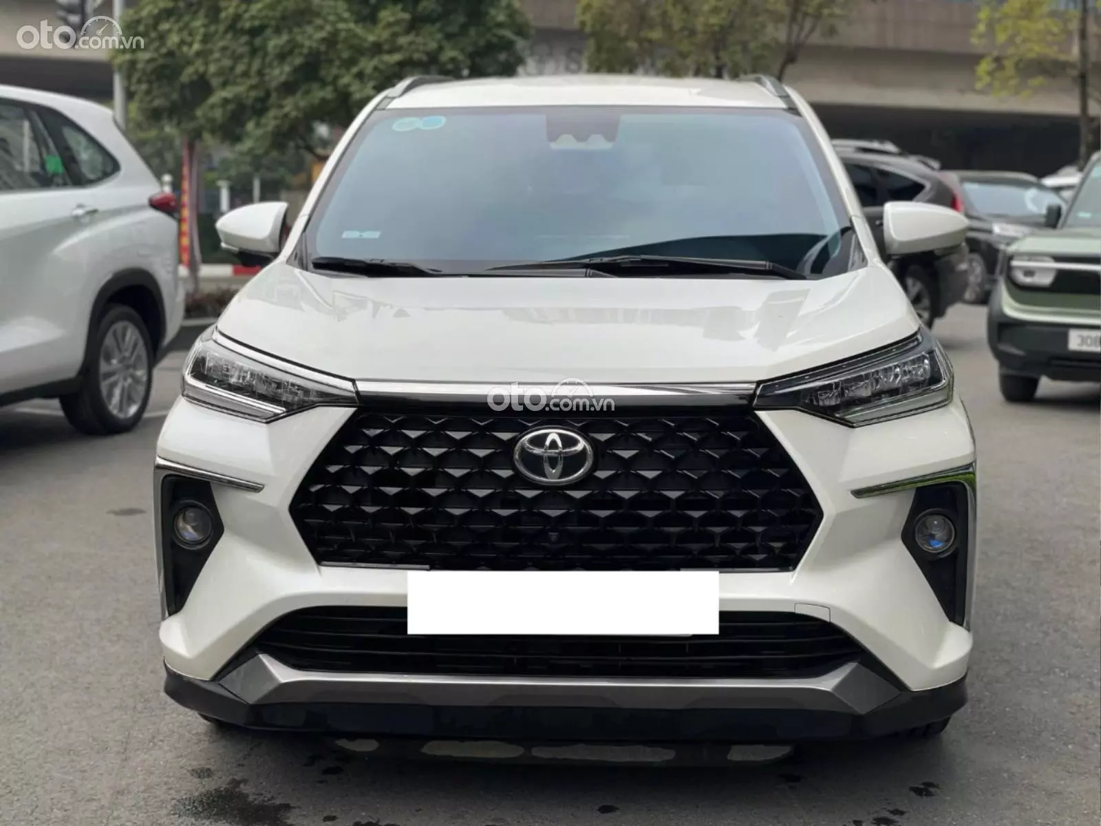 2025 Toyota Veloz Cross CVT Top