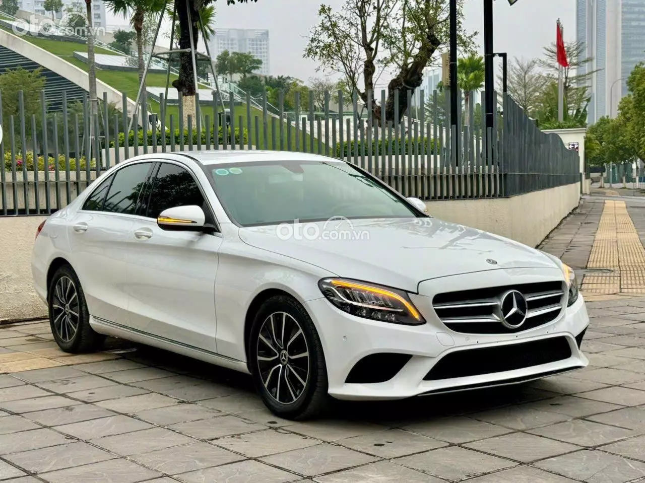 2019 Mercedes-Benz C200 2.0 AT