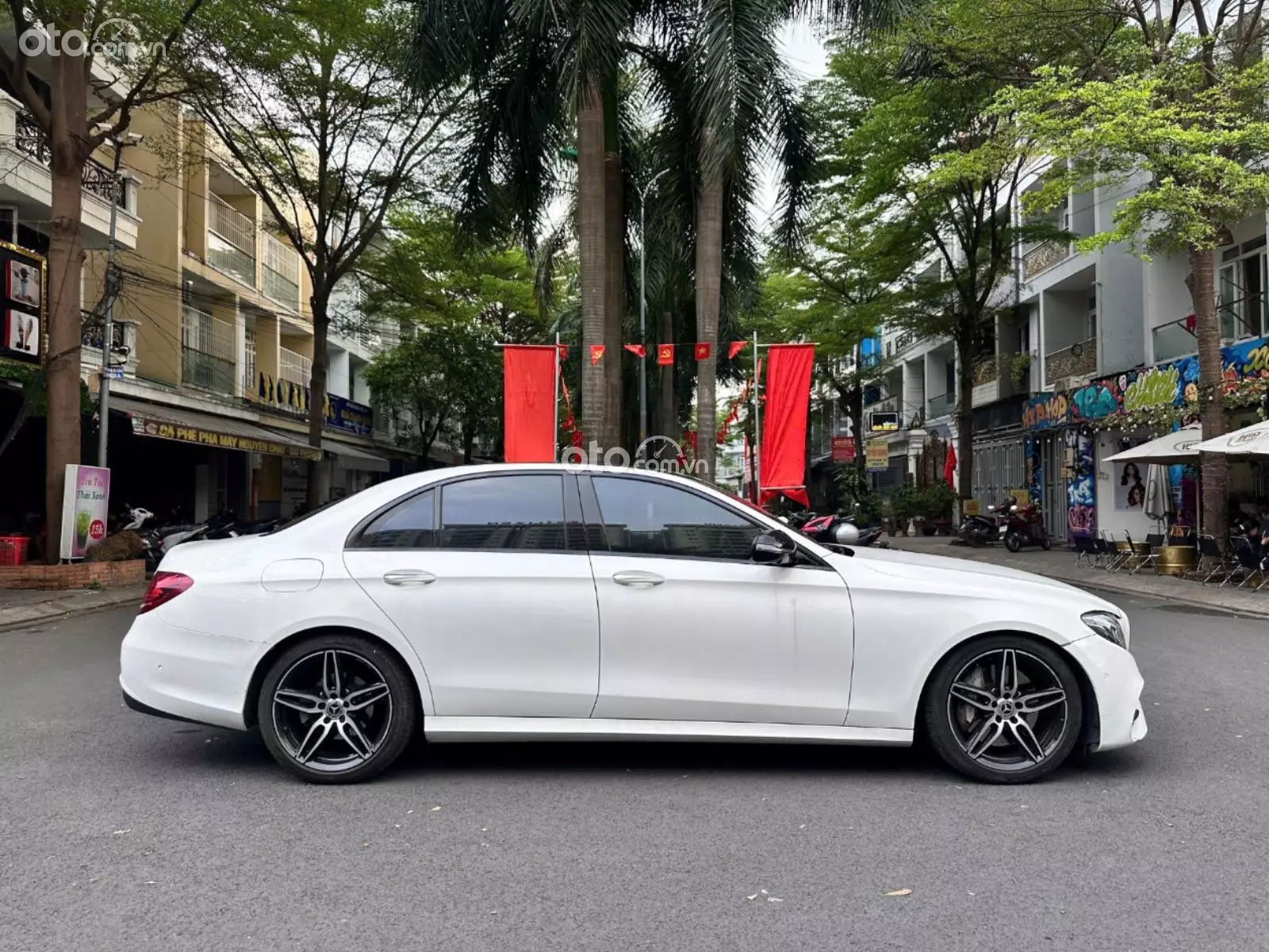 2020 Mercedes-Benz E300 AMG - ảnh nhỏ 5