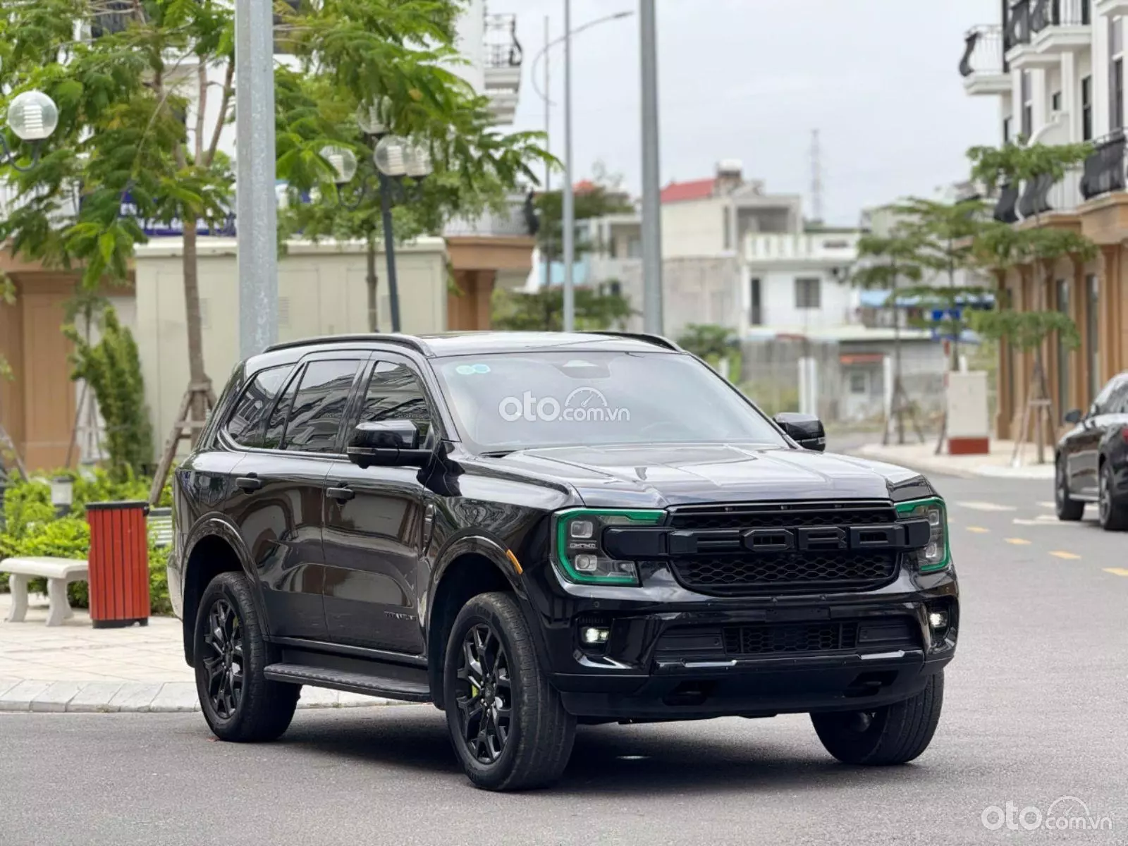 2023 Ford Everest Titanium 2.0 AT 4x2 - ảnh nhỏ 4