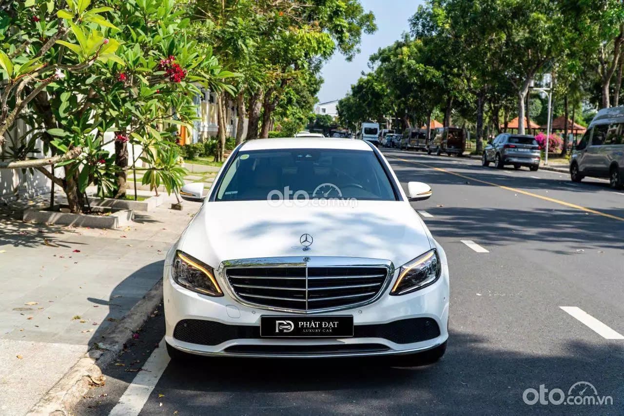 2020 Mercedes-Benz C200