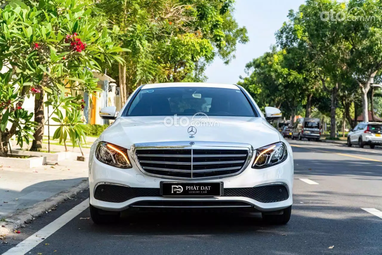 2019 Mercedes-Benz E200