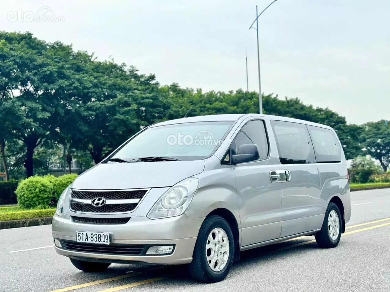2013 Hyundai Starex 2.4 MT