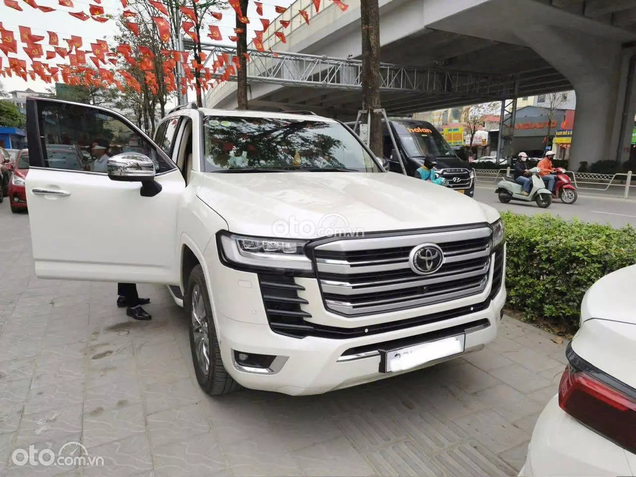 2025 Toyota Land Cruiser V6 3.5L TURBO