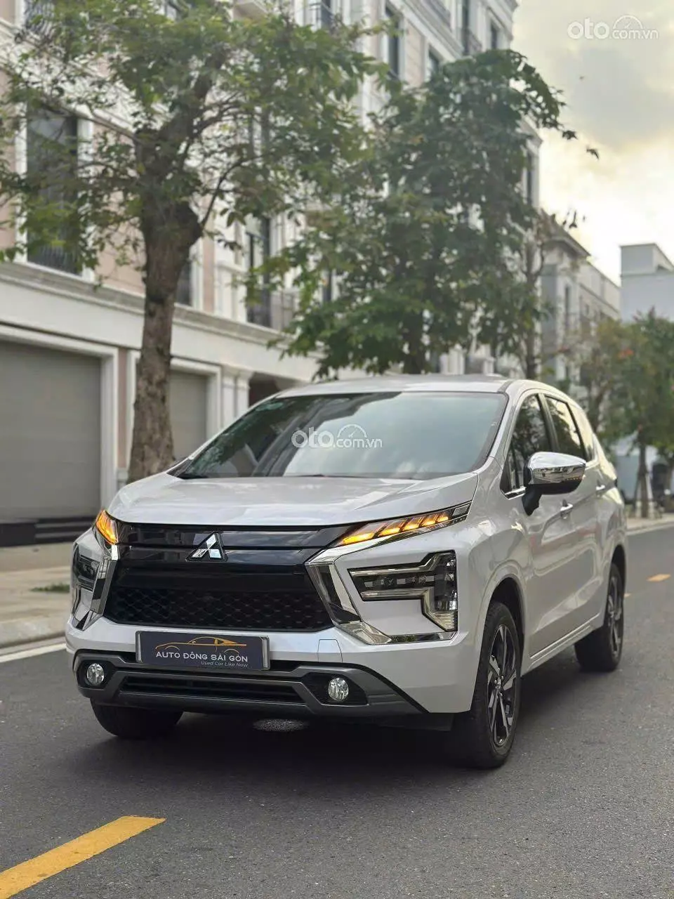 2024 Mitsubishi Xpander AT Premium