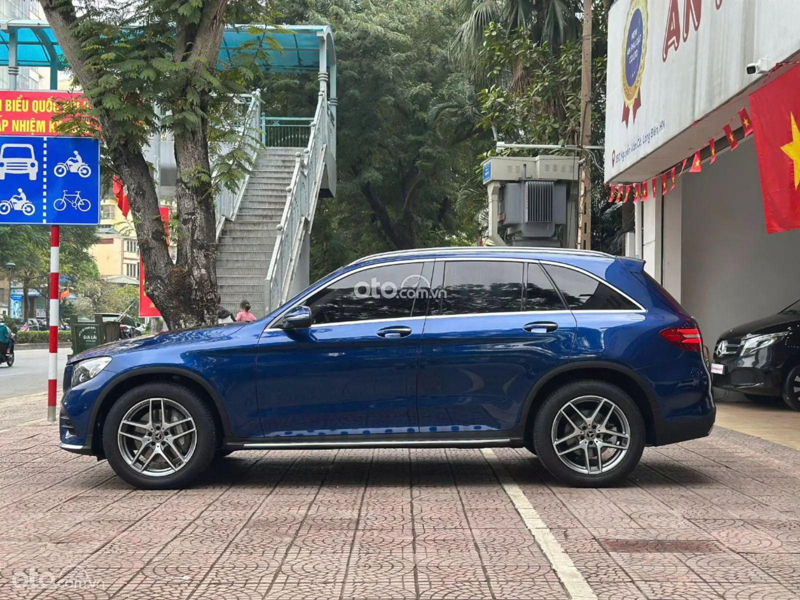 2018 Mercedes-Benz GLC 300 4Matic - ảnh nhỏ 10