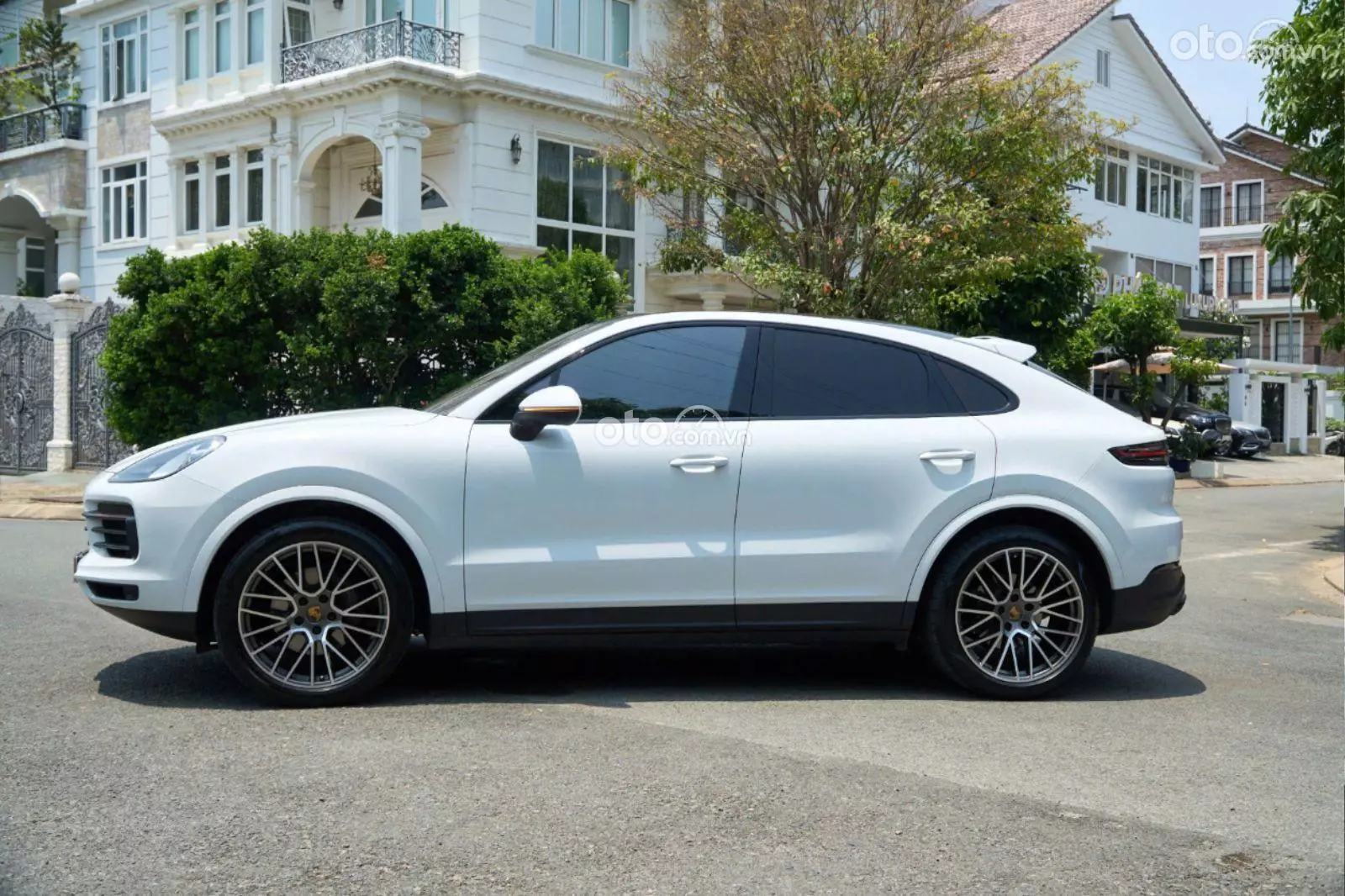 2022 Porsche Cayenne Platinum Edition - ảnh nhỏ 11