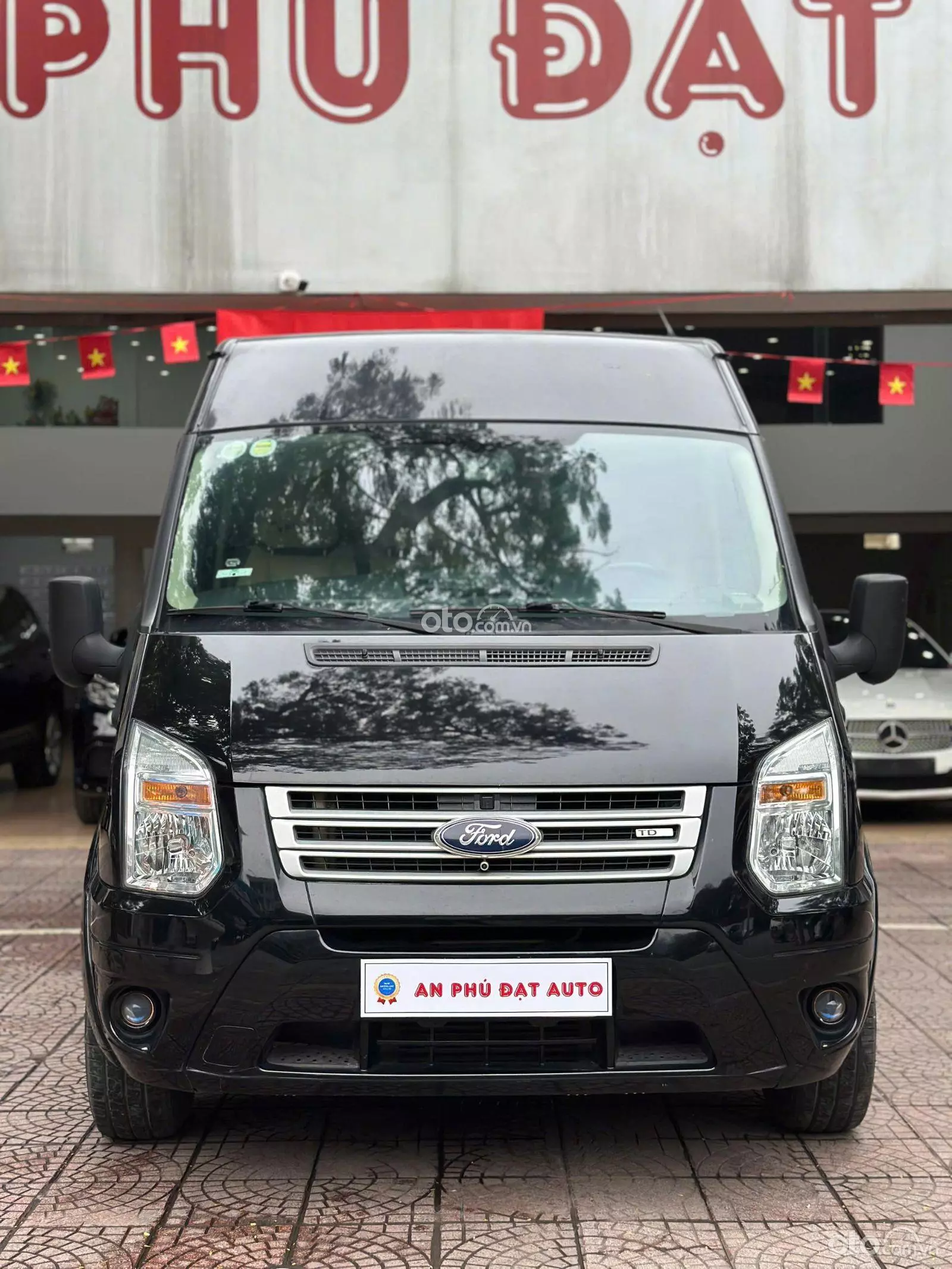 2016 Ford Transit DCar President