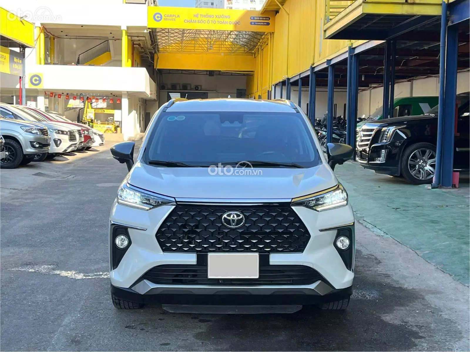 2022 Toyota Veloz Cross CVT Top - Image 1