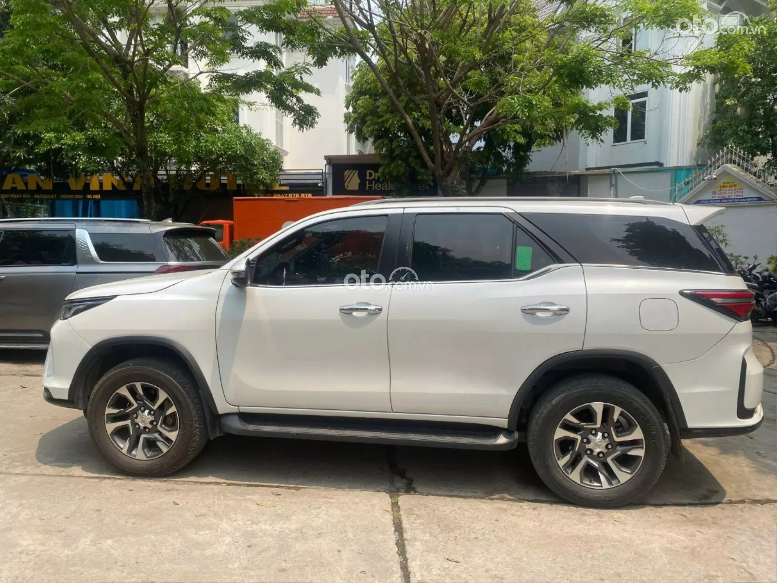 2021 Toyota Fortuner 2.4 AT 4x2 Legender