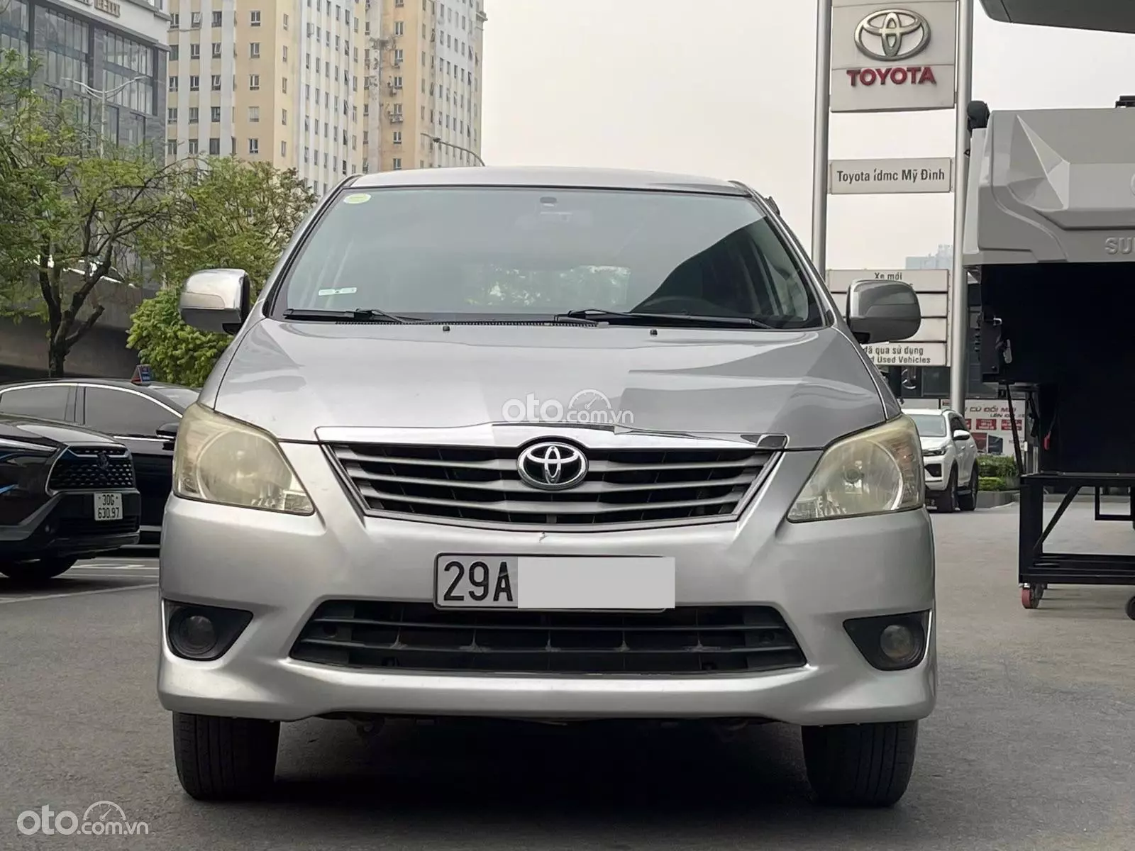 2013 Toyota Innova 2.0E