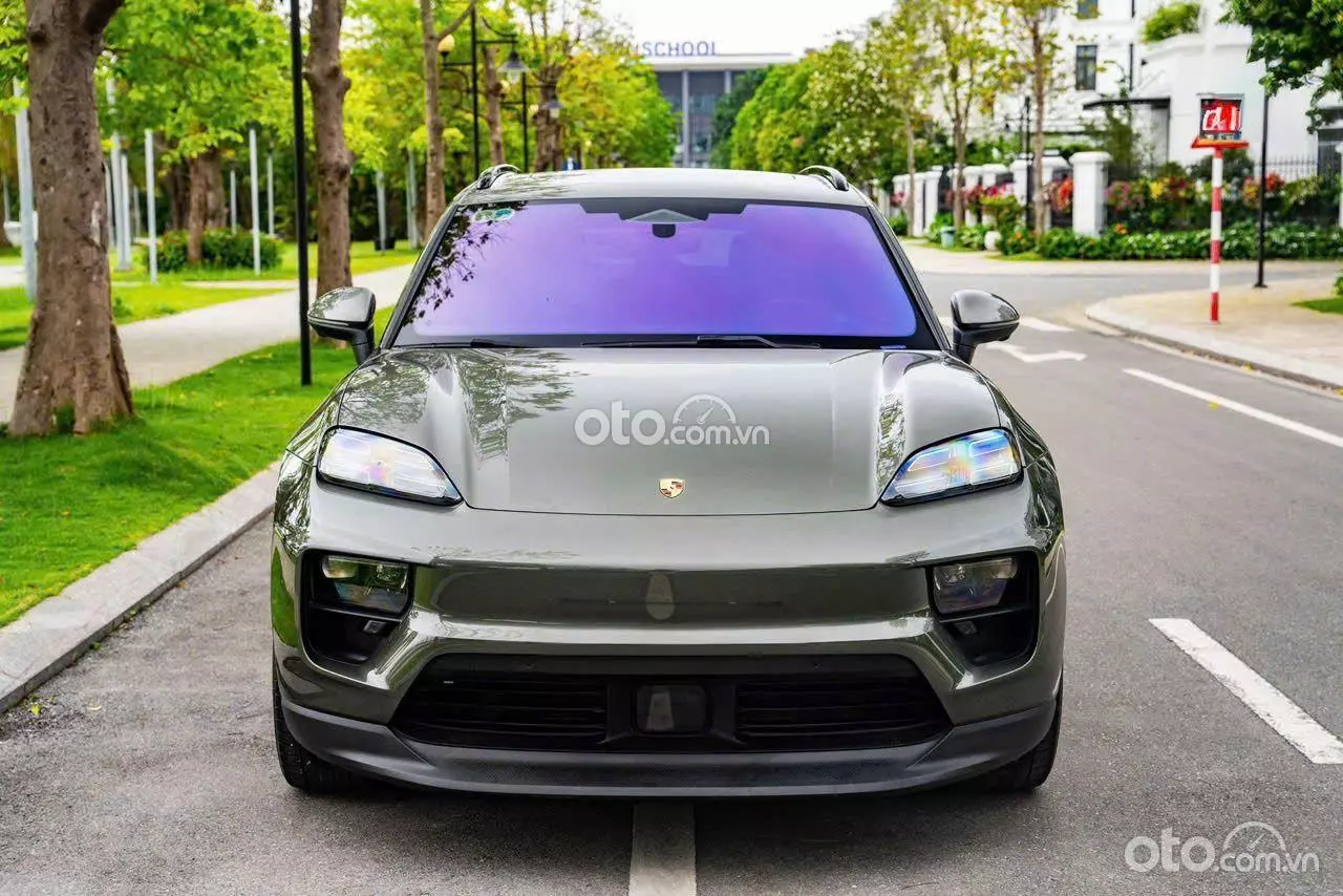 2025 Porsche Macan