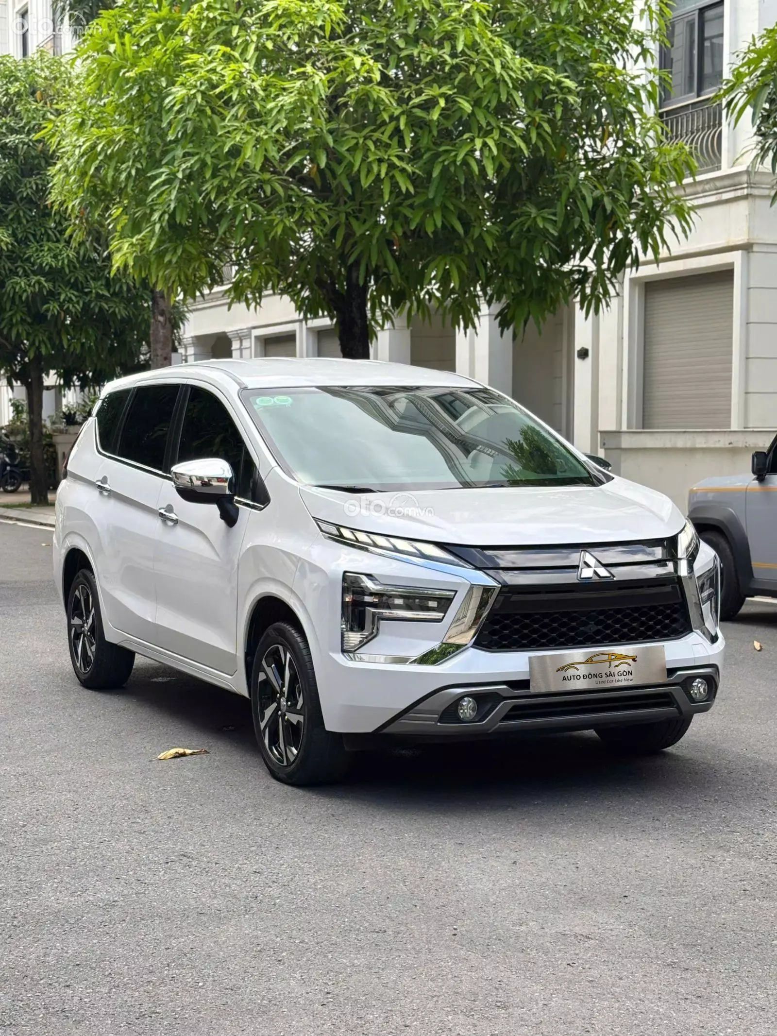 2024 Mitsubishi Xpander AT Premium